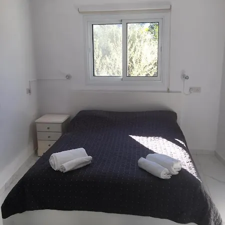 Jacks Apartment Paphos Extérieur photo