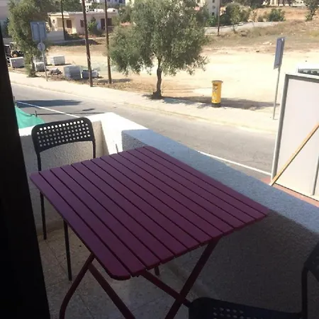 Jacks Apartment Paphos Extérieur photo
